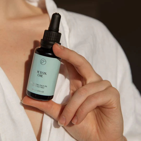 Huile Détox - Huile visage purifiante à l'arbre à thé - Flow Cosmetics - 30 ml