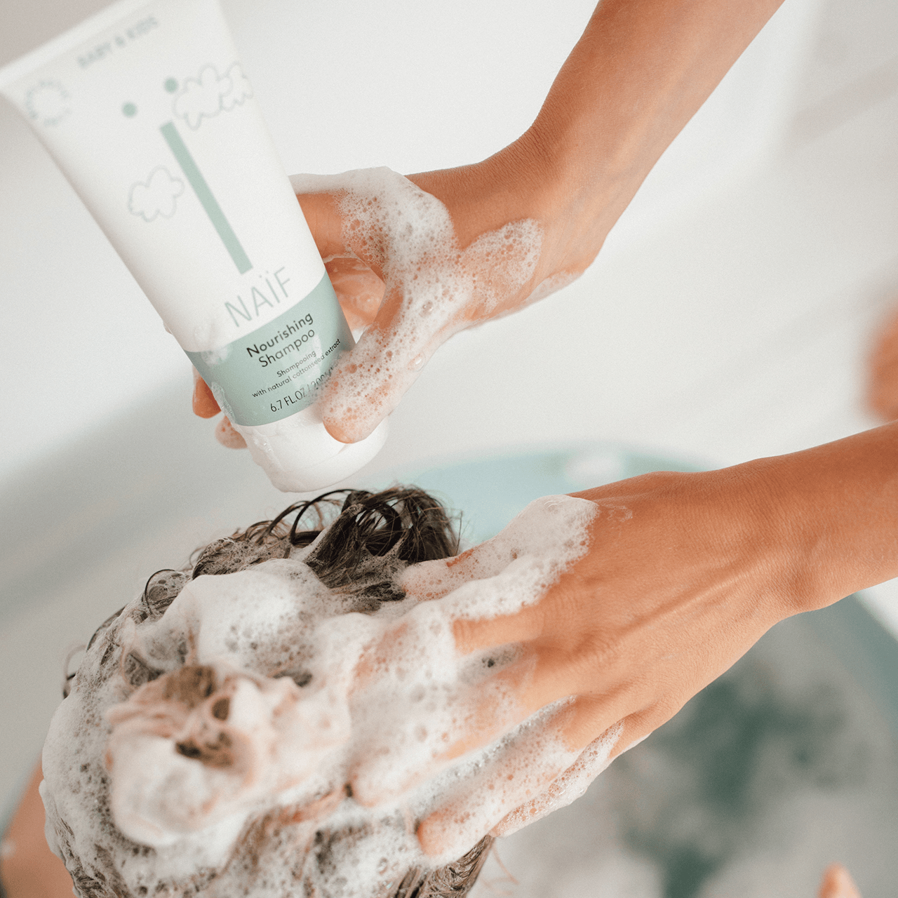 Naïf - Voedende shampoo voor kids - 200ml
